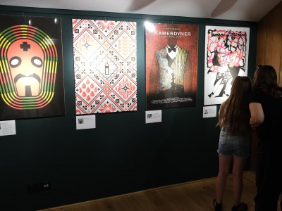 Międzynarodowa wystawa  "Motywy ludowe w plakacie" 30.07.2021-motywy_ludowe_w_plakacie_2021_16.JPG