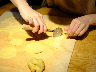 Warsztaty faworków i róż karnawałowych 01.02.2026-DSCF6682.JPG