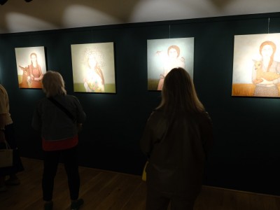 Wernisaż wystawy - "Leśne opowieści" - 26.04.2024-s_015.jpg