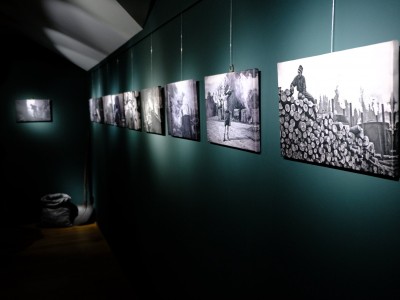 Wernisaż wystawy - LUDZIE DYMU - 07.11.2025-DSCF6238.jpg